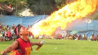 FIRE BREATHING - Atraksi Bujang Ganong Reog Ponorogo - FIRE DANCE [HD]