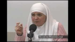 Wearing Hijab and Tight Clothing? - Aminah Assilmi