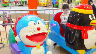 Катаемся на поезде в Baby Holl - Поезда, Самолеты, Батуты, Горки, Машинки.