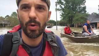 Louisiana floods: New Orleans photographer Frank Relle rides boat through Baton Rouge neighborhood
