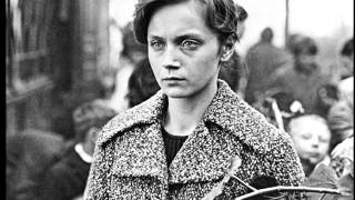Ирина Купченко читает стихи о войне (на музыку В.Моцардо)