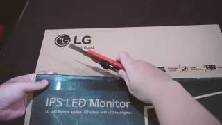 Unboxing LG 20MP48A 20" IPS LED Monitor (19.5" Diagonal)