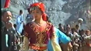 Wakhi Music - Tajik dance by tajik dancers @ Gulmit Gojal Hunza in 1994 @ wakhi culture show