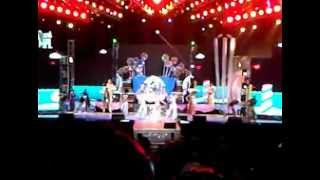 Katy Perry - California Gurls (Girls) ft. Snoop Dogg - Indian / Bollywood Remix - LIVE @ IPL5