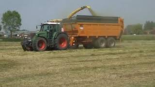 Verplancke: Gras hakselen.