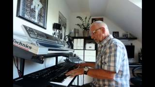 a new own song... playing on my great Yamaha Motif XF7