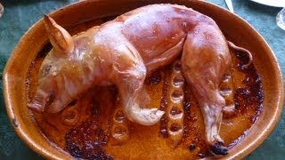 COCHINILLO ASADO AL HORNO DE LEÑA