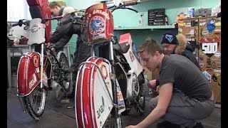 На стадионе Торпедо идет подготовка к соревнованиям по ледовому спидвею