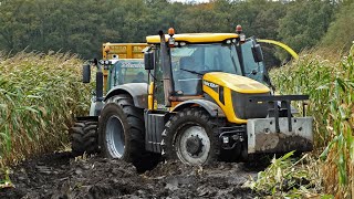 John Deere 6850 | JCB Fastrac 8250 Vario | Harvesting mais in the mud | Kroes | NL.