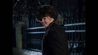 А как Вас зовут? Таня. А меня Федя. Ну и дура!