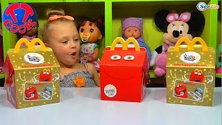 ✔ Хелло Китти. Ярослава открывает Хэппи Мил. Игрушки для детей. Happy Meal McDonald's ✔