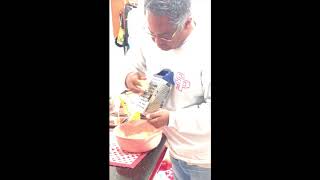 Cómo hacer arepas con Harina PAN o PROMASA --Chef Jorgito