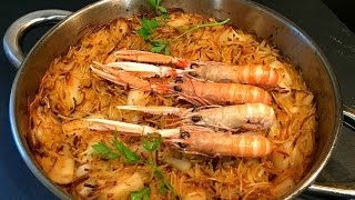 Fideuá con sepia y gambas