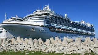 Emerald Princess: Embarkation & Sailaway
