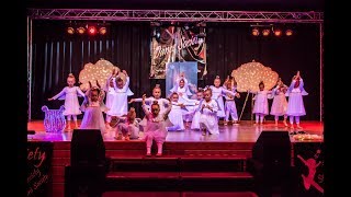Kindertanzgruppe Mini Society mit ihrem Showtanz "Einfach Himmlisch 2017/18"