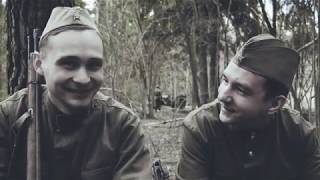 «Смуглянка» (муз. А. Новикова, сл. Я. Шведова) в исполнении Григория Пешкова и Алексея Гольцова