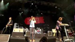 Phoenix - Lisztomania [HD] (Live Glastonbury 2010)