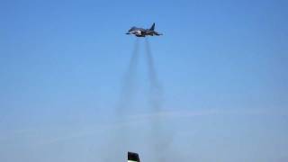 Harrier jet hover tricks (Airventure 2011)