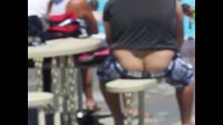 EPIC FAIL BUTTCRACK