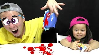 Акула Откусила Палец Папе Экстремальная Игра Акулья Охота Shark Hunter