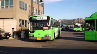 Seoul Metropolitan Bus Route 7723 bus (Super Aero City) leaving the Jingwan Bus Garage