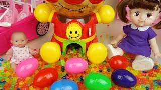Baby doll and Orbeez Surprise eggs candy machine and drink machine toys play
