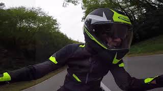 Szukasz kasku na początek przygody ? Polecamy - Kask integralny Caberg DRIFT [SMG]