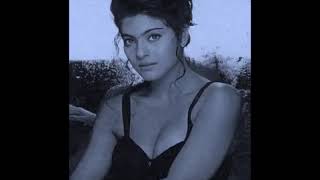 Kajol Secretly Gets Breast Implants to Enhance her Career