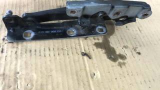Петля капота Mercedes w220 w211  A2118800128 A2118800228