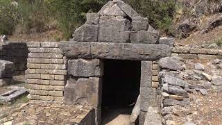 Cilentano.it:  visitiamo molto fugacemente parte dell'area archeologica di Roccagloriosa...