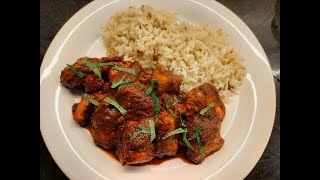 Pollo con salsa de chile mulato