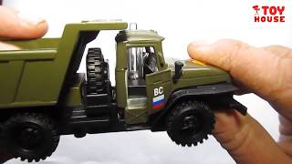Про машинки. УРАЛ 4320 самосвал со светом и звуком от ТЕХНОПАРКА. Обзор модельки масштаб 1:43.