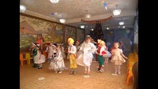 Вход на новогодний утренник под песню "Новогодняя полечка"
