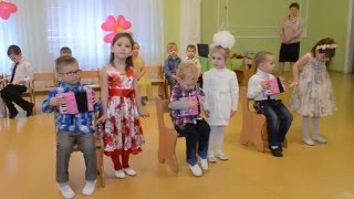 Супер - танец на утреннике 8 Марта, младшая группа