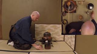 Urasenke Hakobi Koicha, Furo (裏千家 の 運び濃茶 風炉)