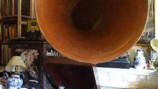 "Pretty Little Thing" Charleston Played by the Savoy Orpheans HMV B 5244