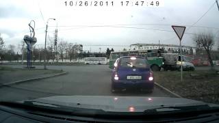 ГАЗель не уступила автобусу