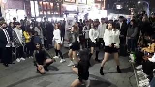 'SOLO' COVER GIRLS SHOWING BEAUTIFUL & ADORABLE PERFORMANCE. SO SEDUCTIVE.