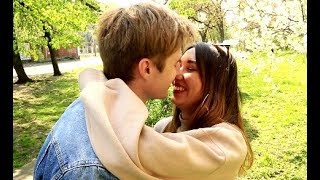 Как поцеловать парня  первый раз в губы ☆☆☆