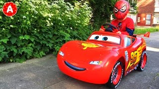 Адам Едет на Пикник на Машине Молния Маккуин Adam in Car Lightning McQueen on a Picnic