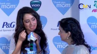 Kangana Ranaut & Shraddha Kapoor With Their Moms At Mother's Day Celebrations
