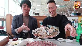 [韓国旅行]釜山のチャガルチ海鮮市場でブリ・ホヤ・ホタテたっぷり！韓国は刺身をサンチュに巻いて食べるよ！KOREAN RAW FISH [YELLOWTAIL] MUKBANG EATING SHOW
