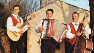 L'agho di ludario-Trio Pakai