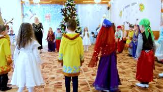 З Новим роком побажаєм всім! Хоровод у дитячому садочку