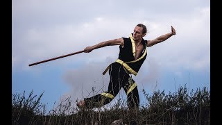 Комплекс упражнений с шестом № 5! Сложные вращения одной рукой.