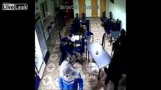 Липецк.  Драка в кафе