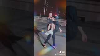ff effortless cradle carry light weight girl