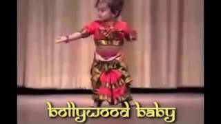 Маленькие смешные дети танцуют  Kids Dancing Funny Video  Kinder tanzen