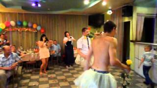 Танец маленьких лебедей!Ржака!!!Смотреть всем!!