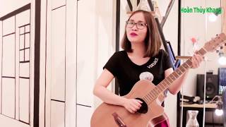 Nữ Tiến Sĩ Cover Còn Hay Hơn Cả Hoa Vinh